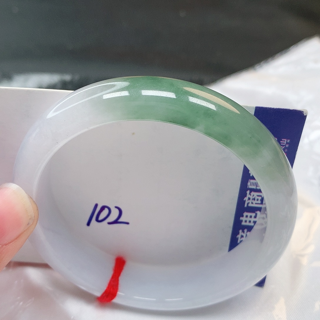 翡翠手镯未镶嵌102号