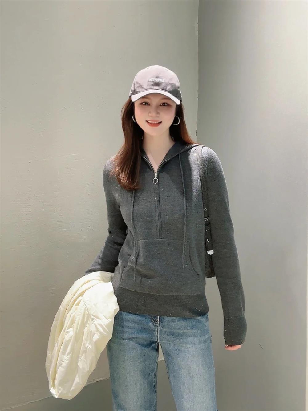 商场同款{专柜}2025秋冬新款松弛风连帽拉链针织衫百搭卫衣538083