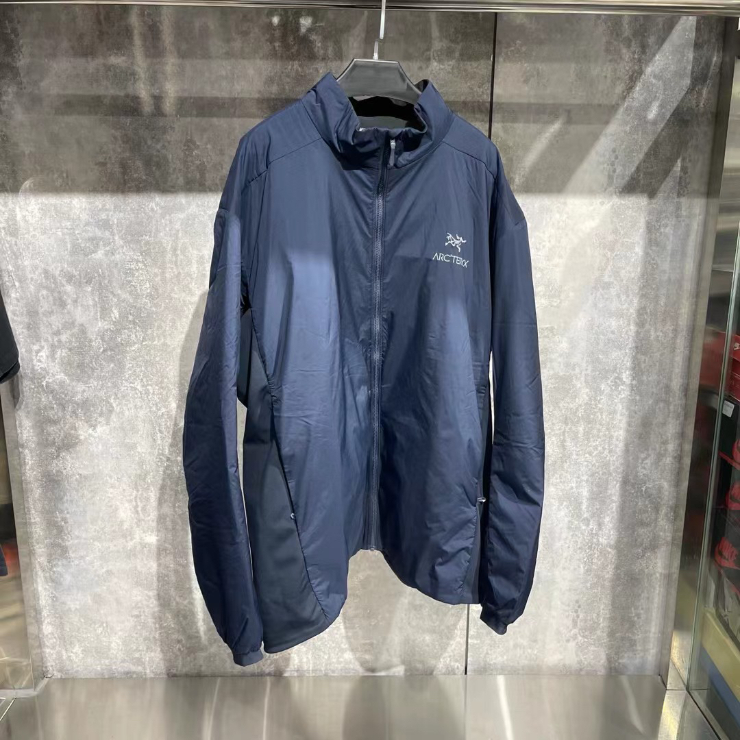 99新 ARC'TERYX/始祖鸟 xxl码/atom lt翠鸟蓝棉服户外时尚