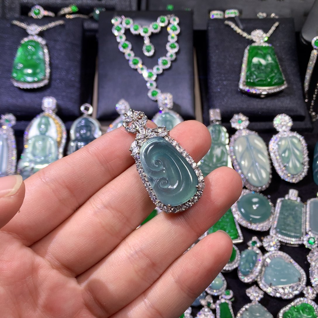 翡翠挂件未镶嵌8776567888