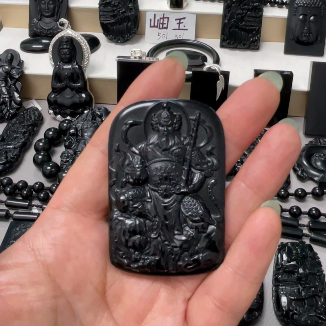 需***吗蛇纹石玉未镶嵌吊坠