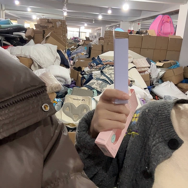 儿童唇膏山茶油发一只