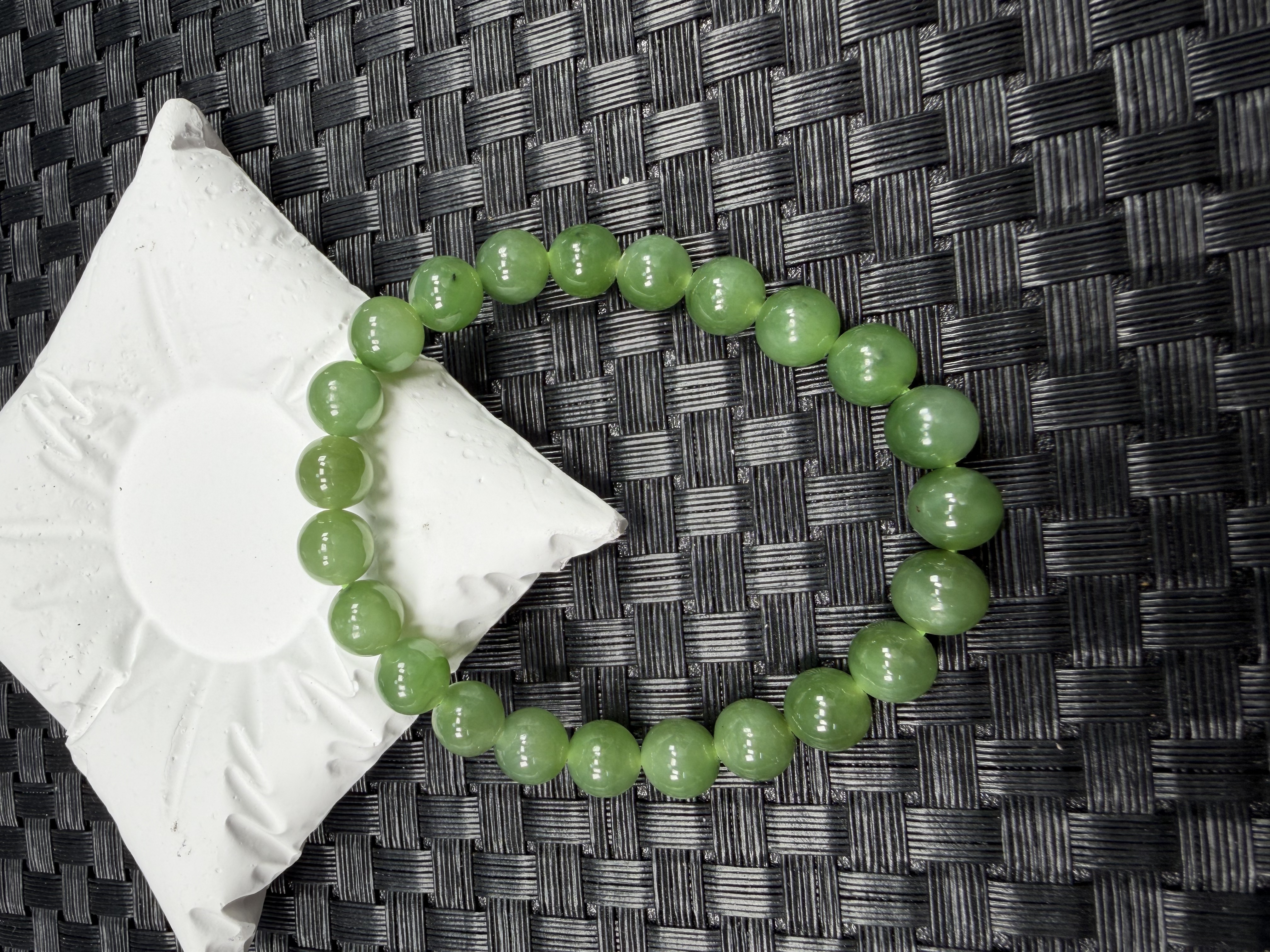 碧玉8mm果绿色单圈手串时尚百搭