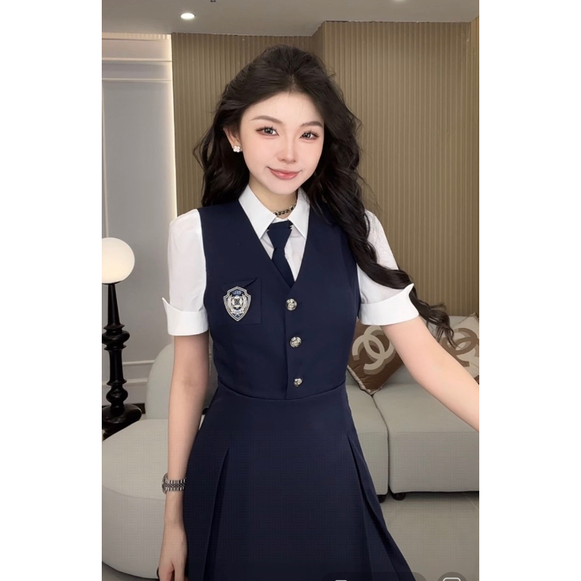 【美女日记】夏季小众设计假两件拼接翻领收腰显瘦女连衣裙