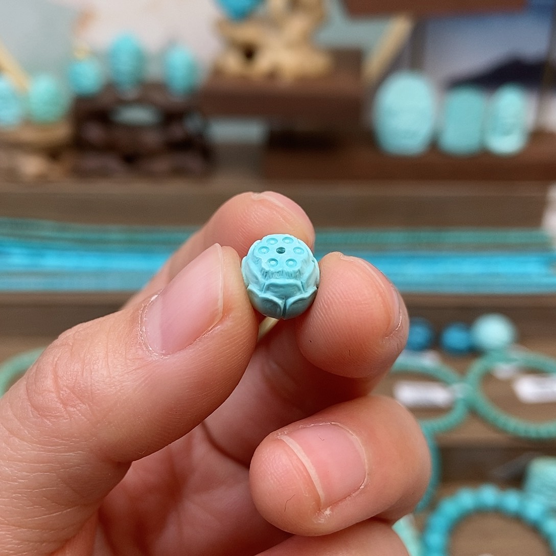 绿松石配饰未镶嵌