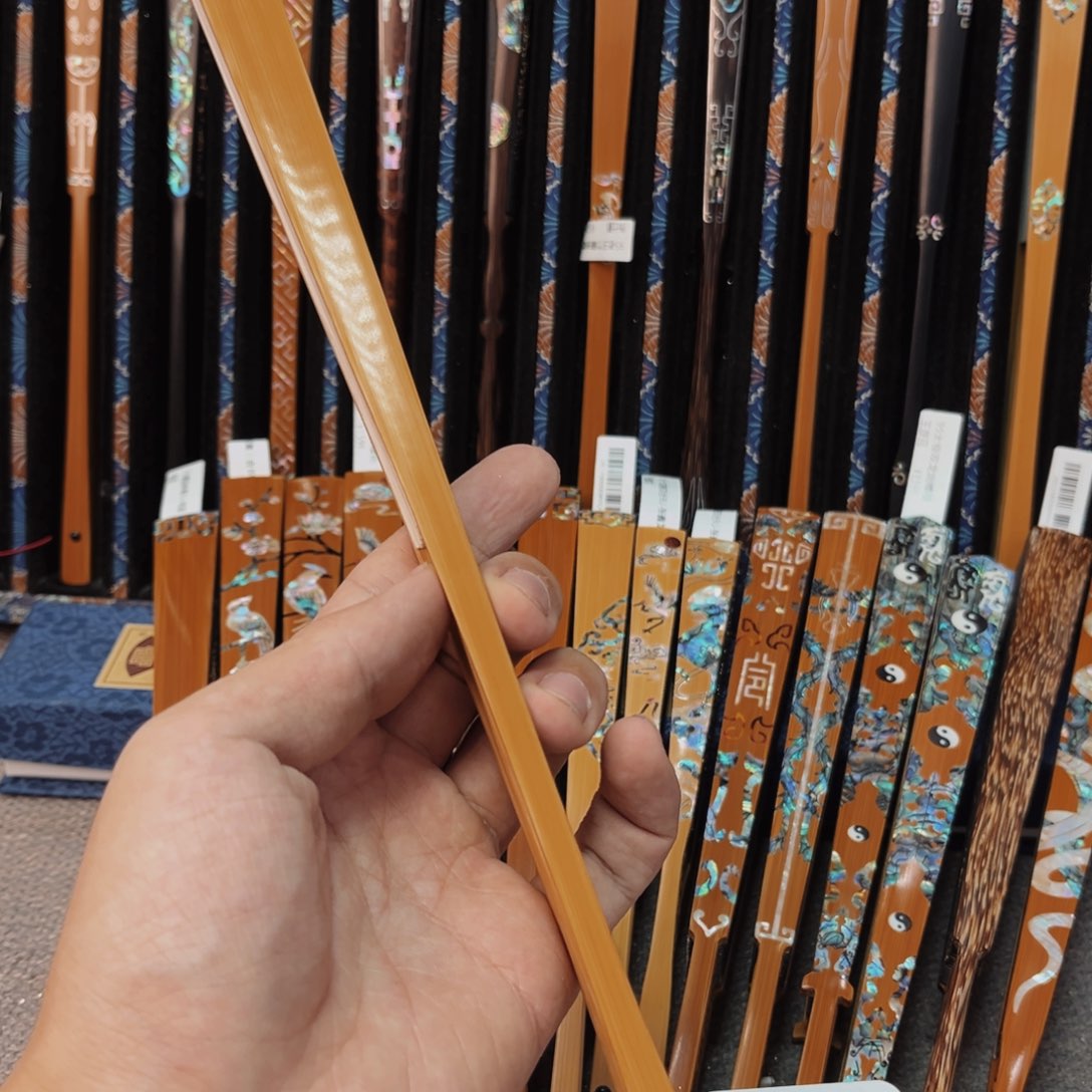 扇子纯手工制作的