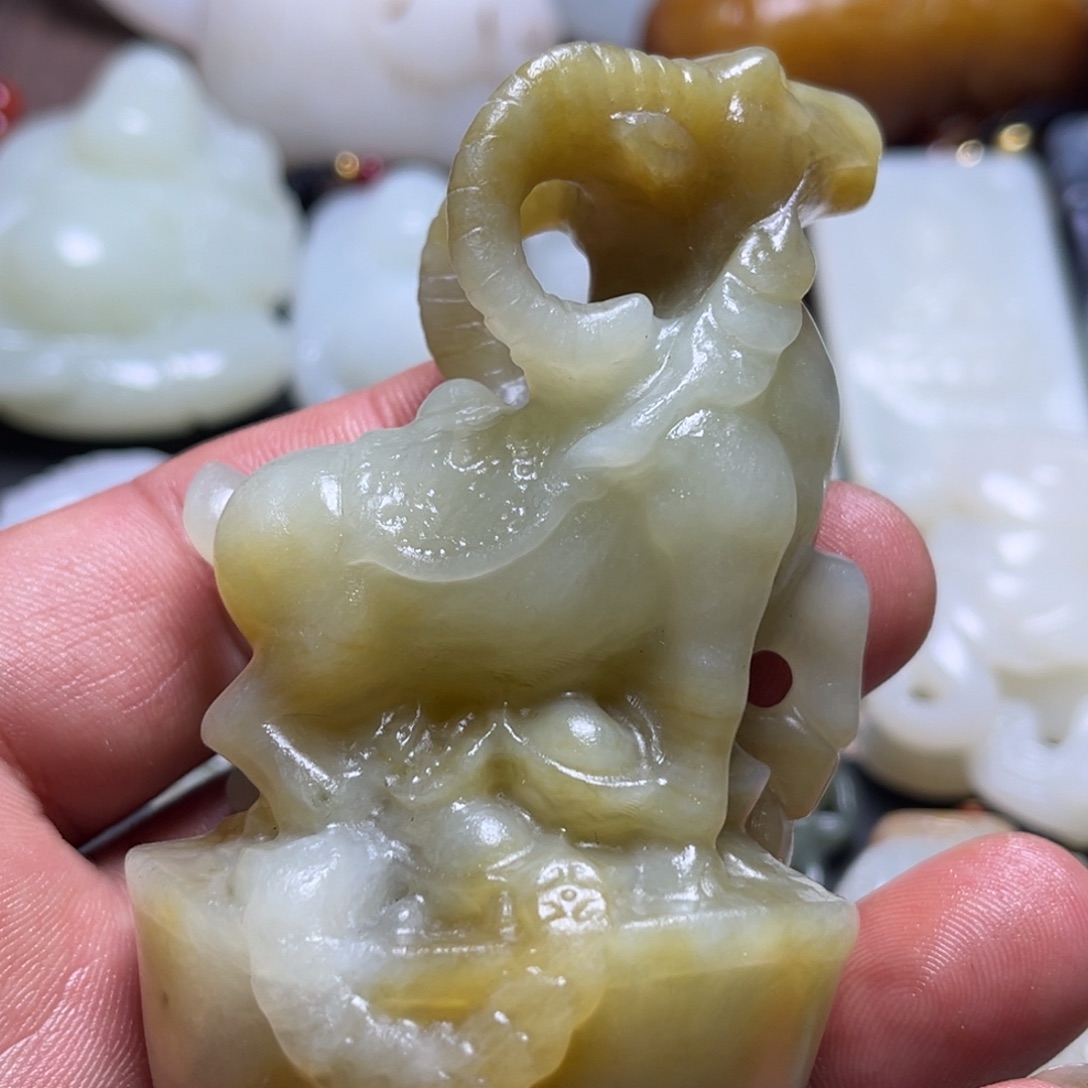 和田玉未镶嵌挂件