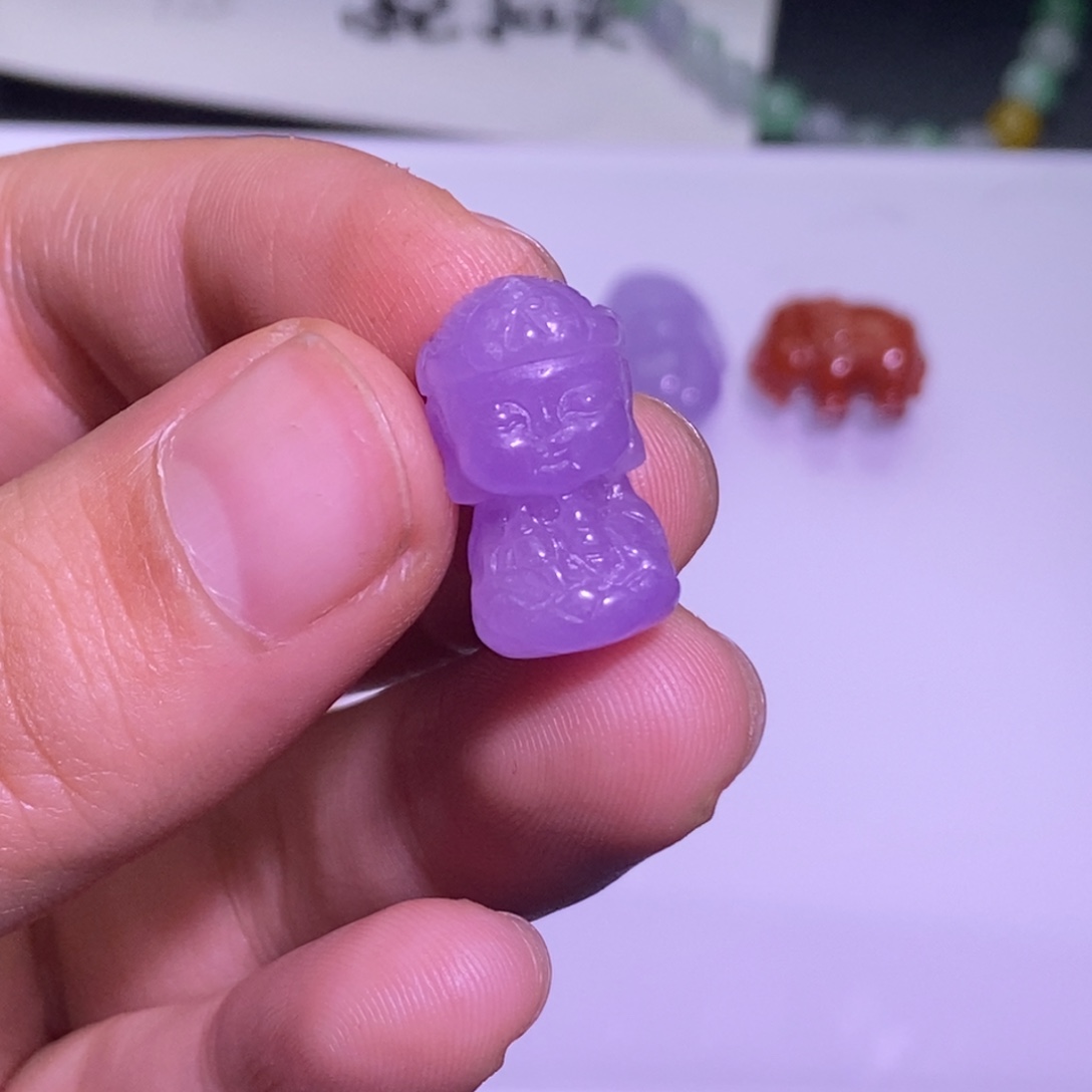 欧***拉翡翠未镶嵌颈饰吊坠