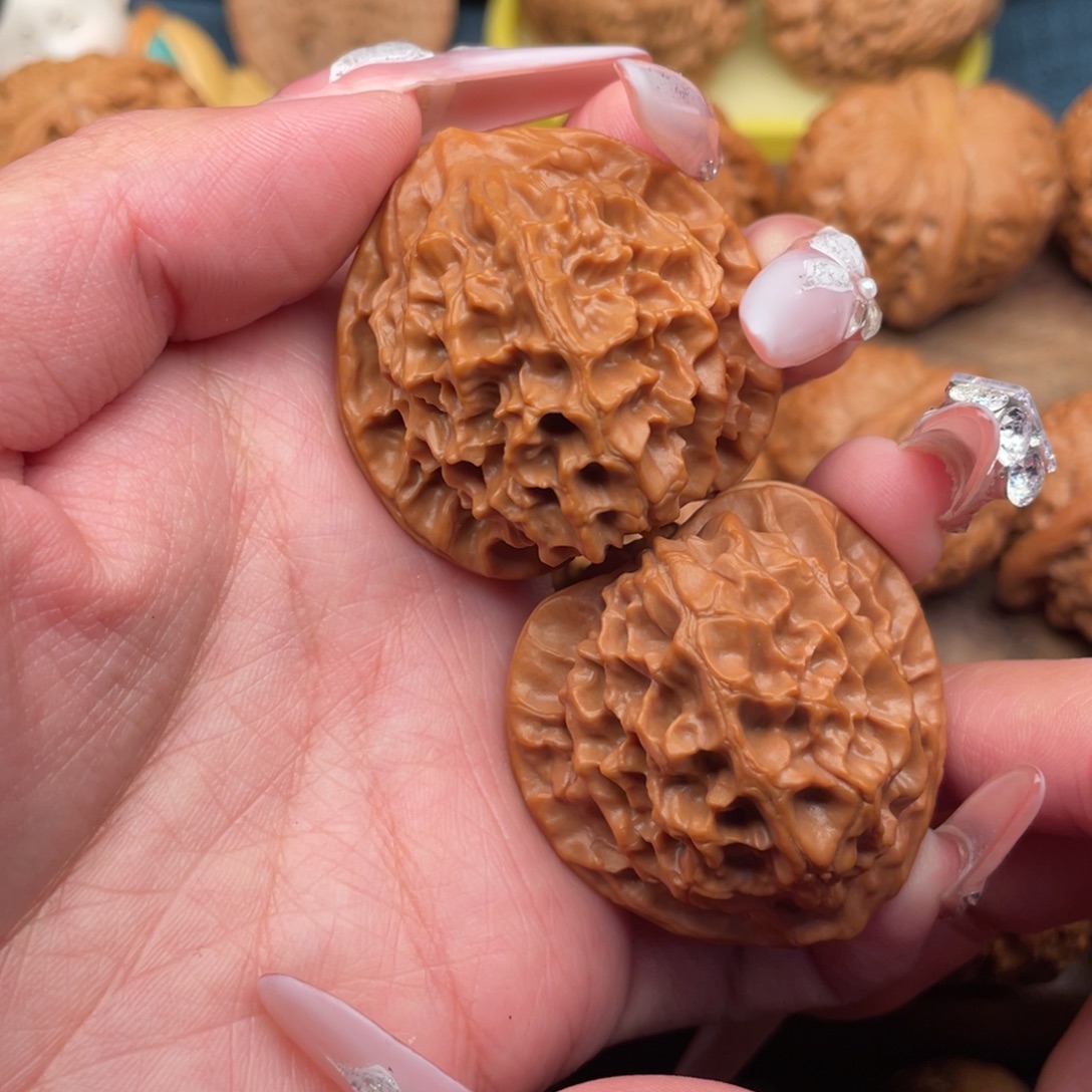 把件文玩核桃全品精配，龙鳞纹40