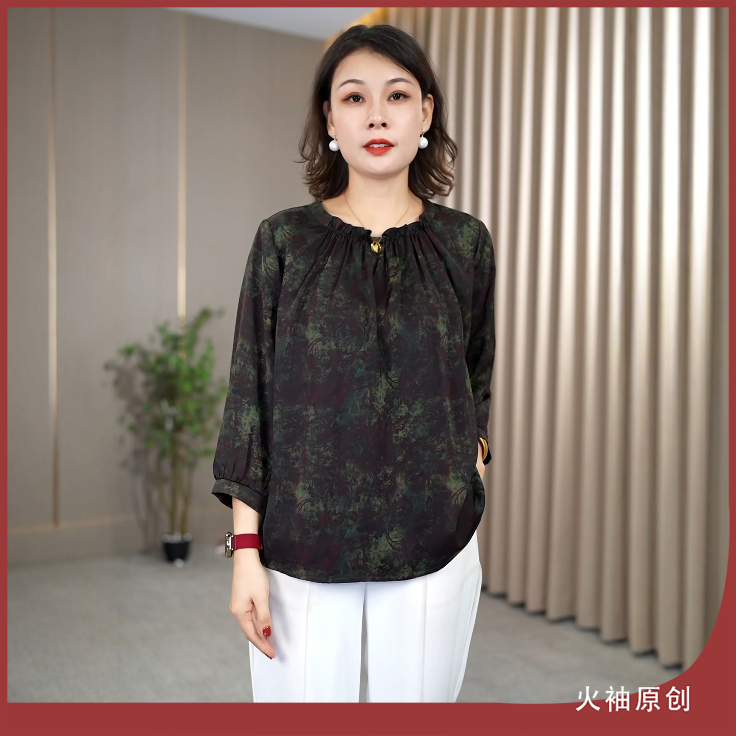 火袖G1587中老年复古圆领印花上衣女早秋新款宽松显瘦妈妈装小衫
