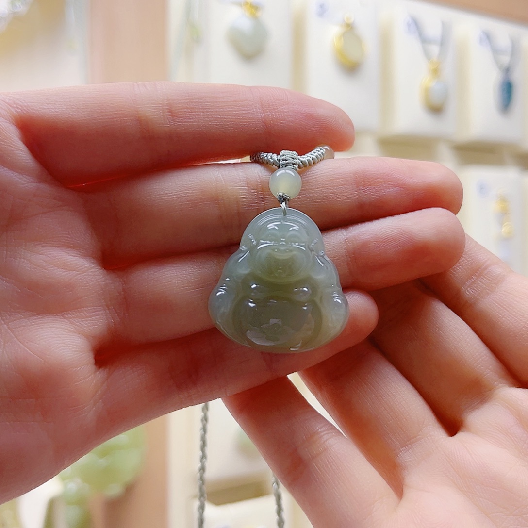 暖***暖和田玉未镶嵌吊坠(赠链)