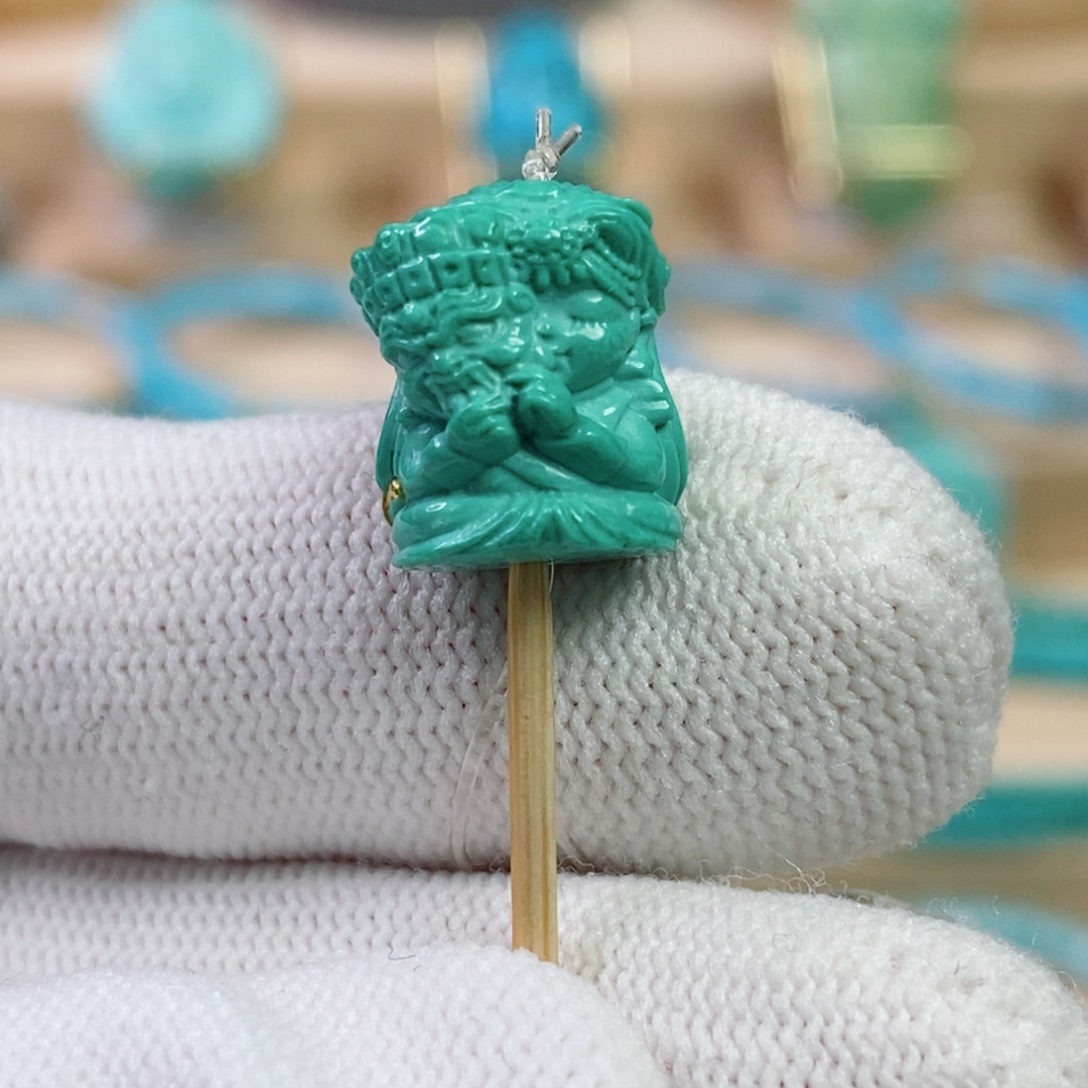 绿松石未镶嵌珠宝奇石