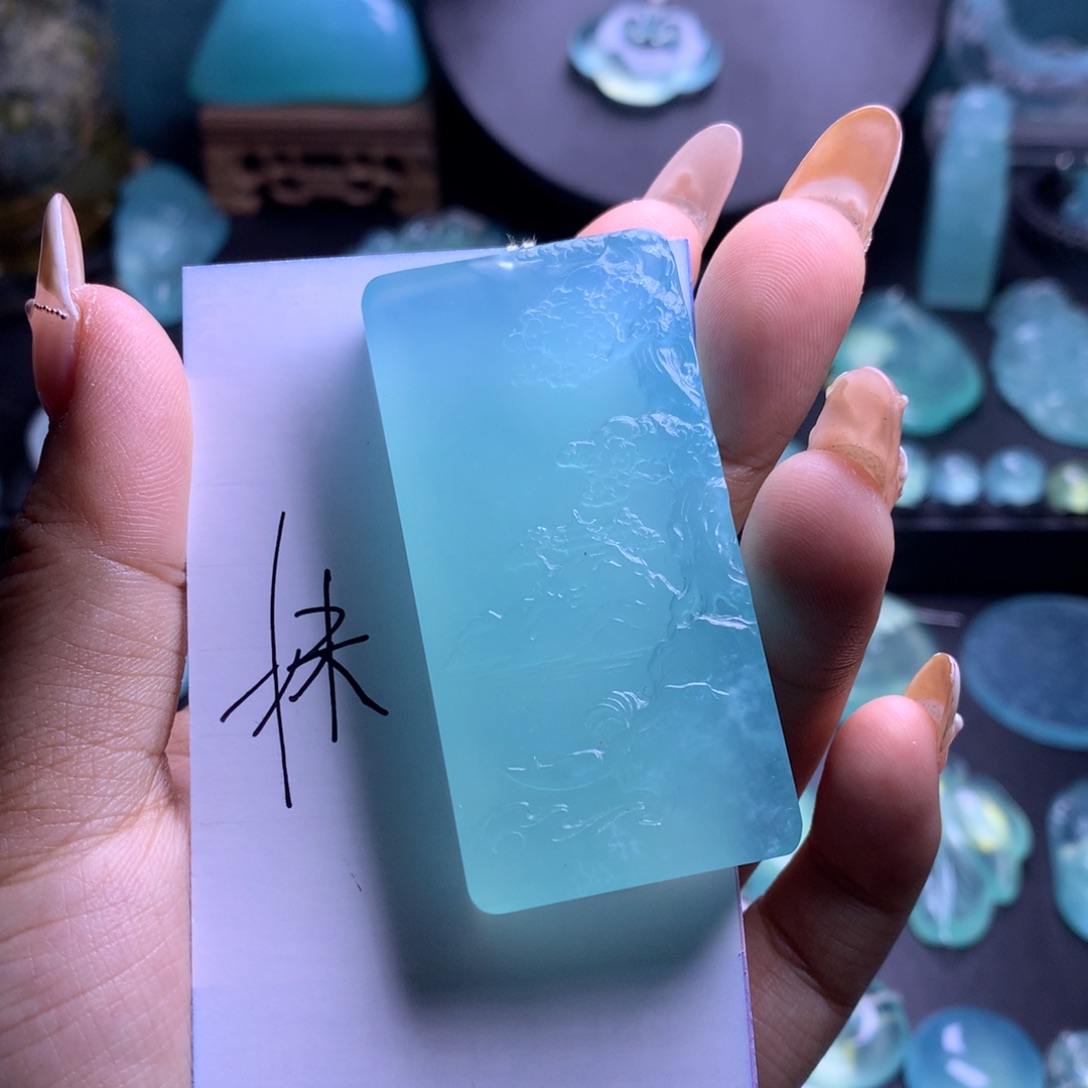 蛇纹石玉吊坠未镶嵌