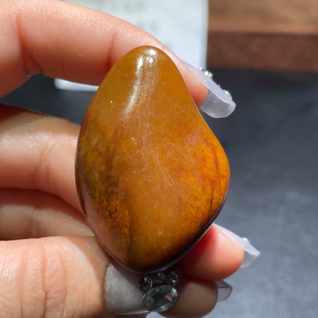 和田玉未镶嵌把件