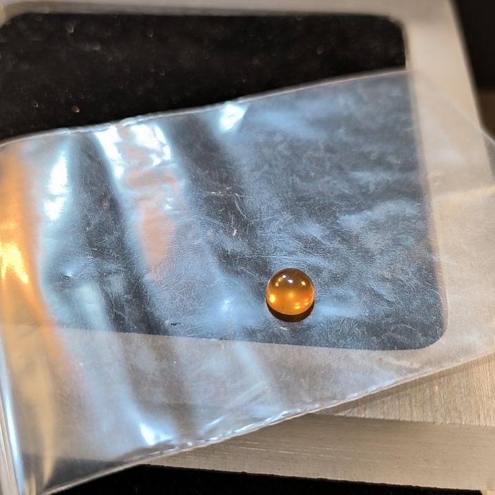 田***头石英岩玉未镶嵌戒面