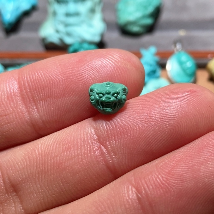 绿松石颈饰未镶嵌