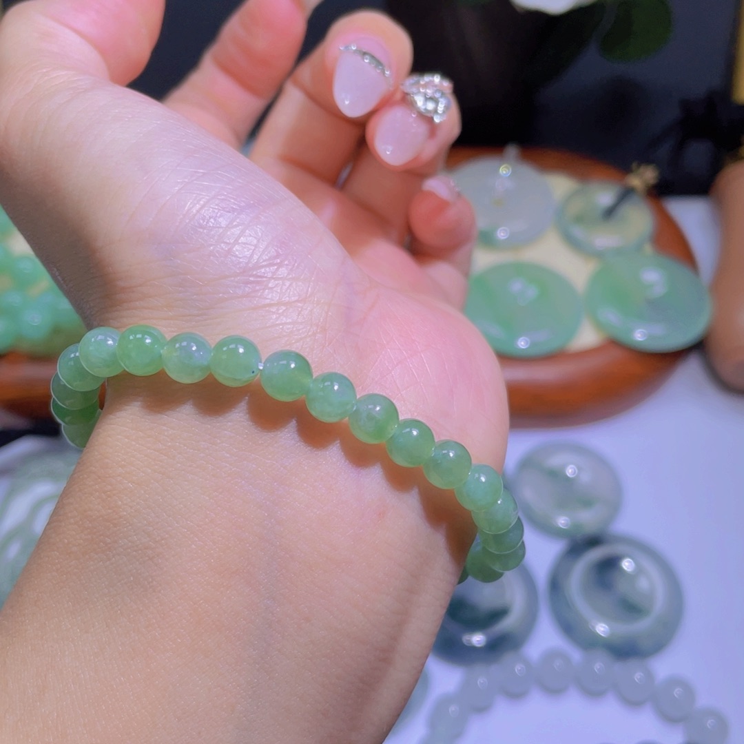 翡翠手串未镶嵌手串