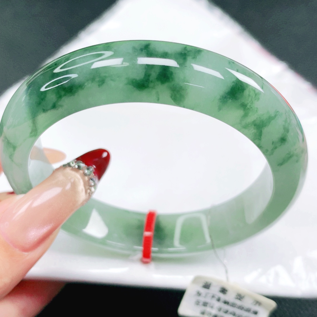 翡翠未镶嵌手镯57