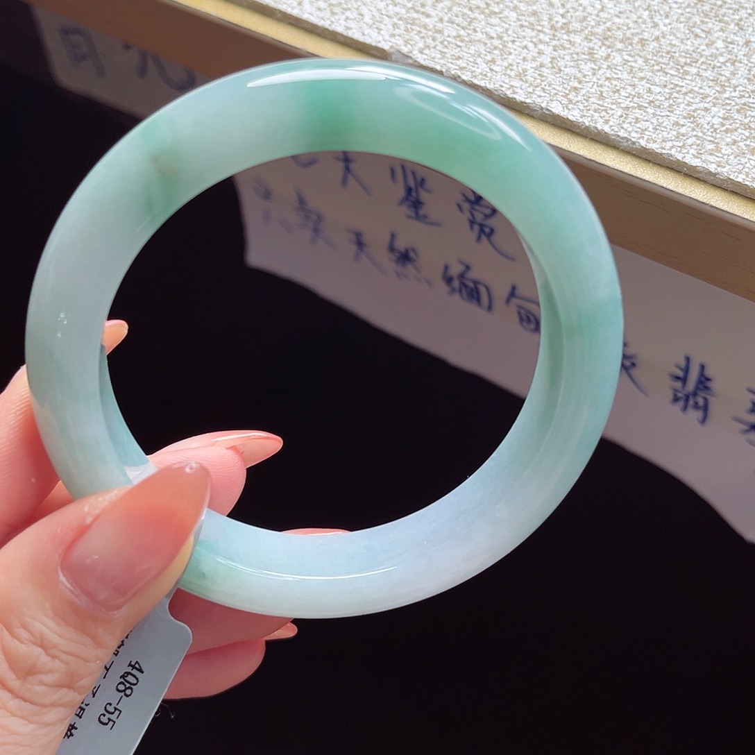 翡翠手镯未镶嵌手镯