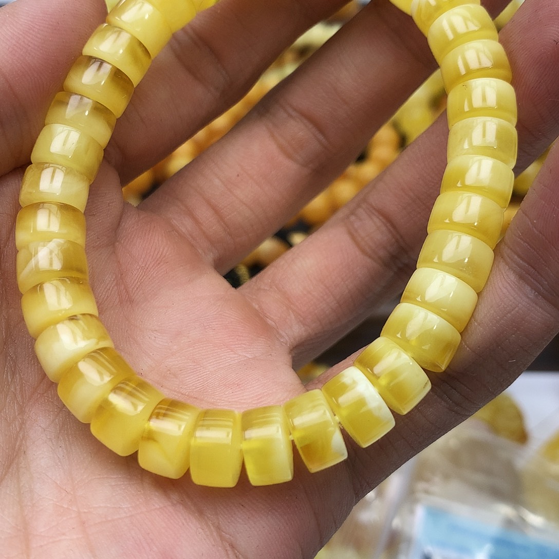 蜜蜡未镶嵌珠宝奇石