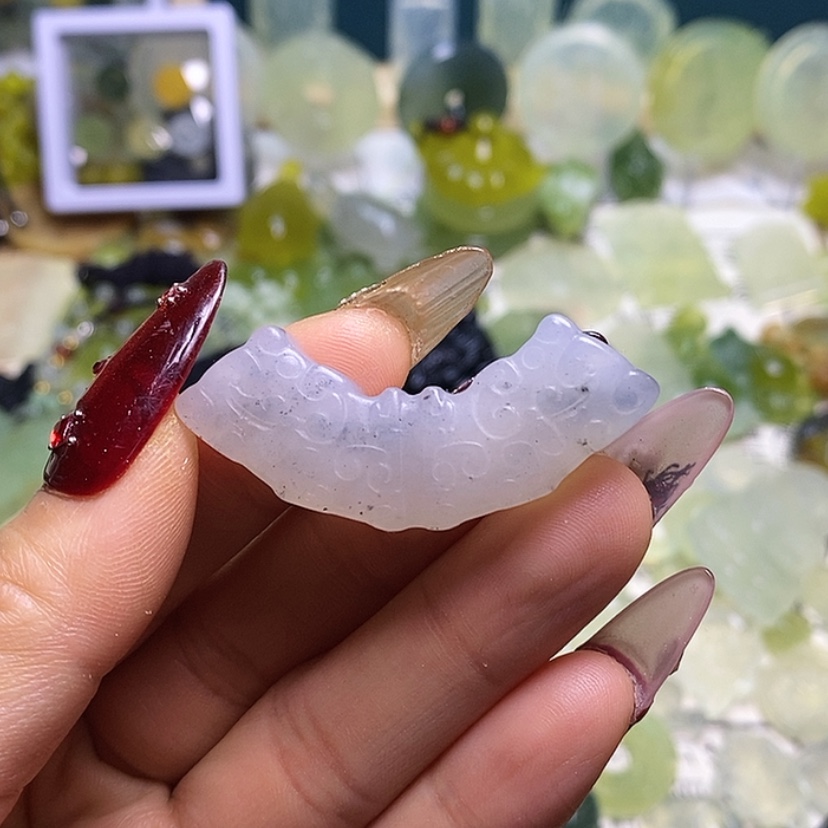 【闪购商品】蛇纹石玉颈饰未镶嵌