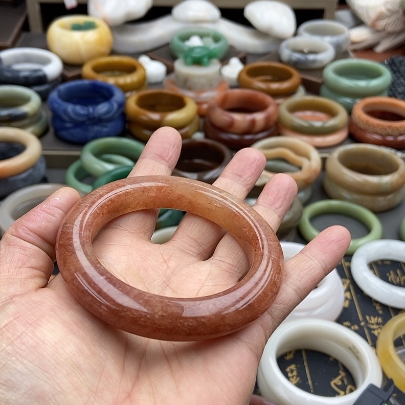 【闪购商品】石英质玉手镯55未镶嵌