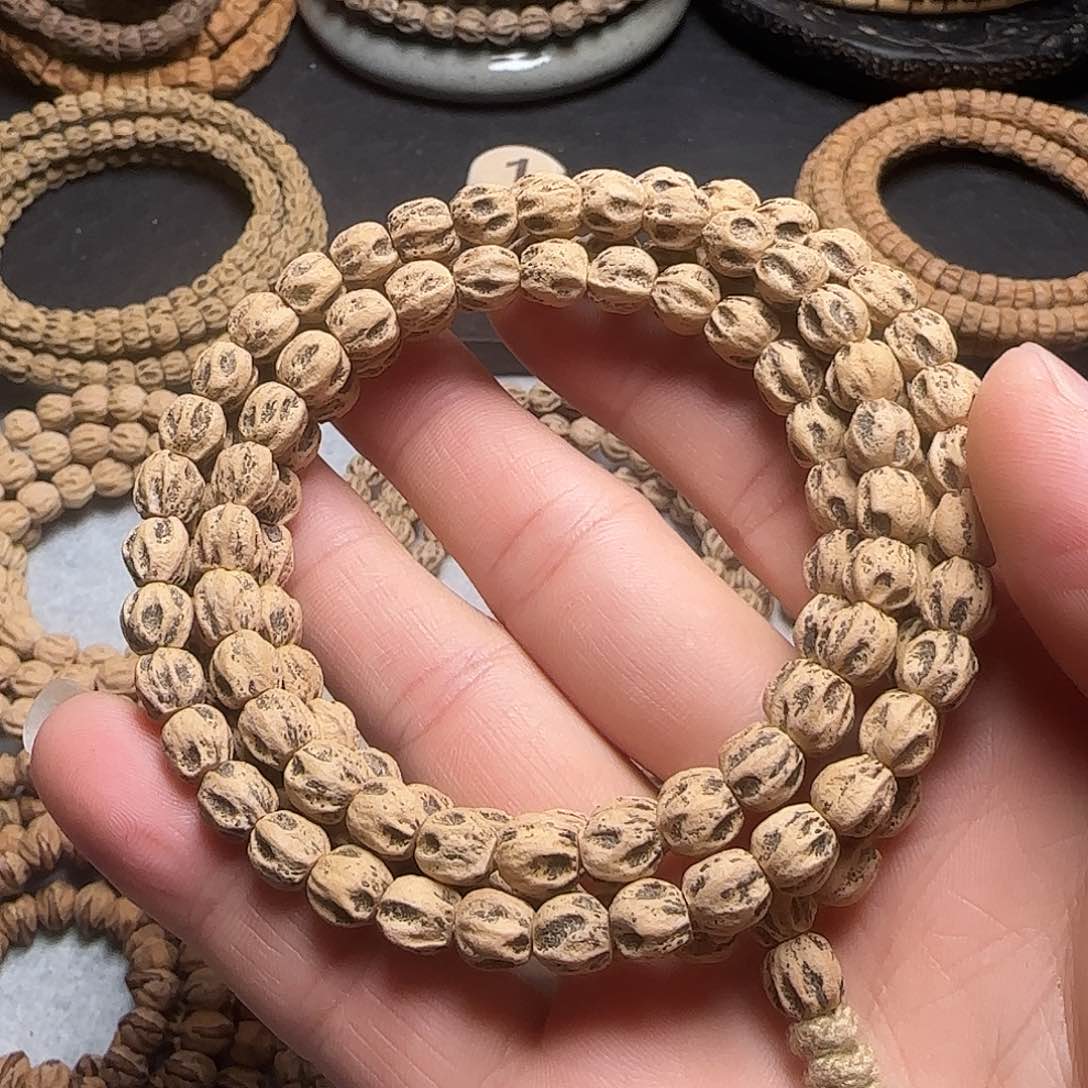 柏香籽/百香籽手串牛*勤脏鬼