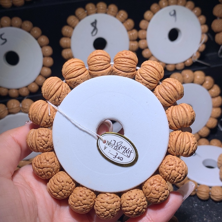 一***-手串桃核铁扇大肚