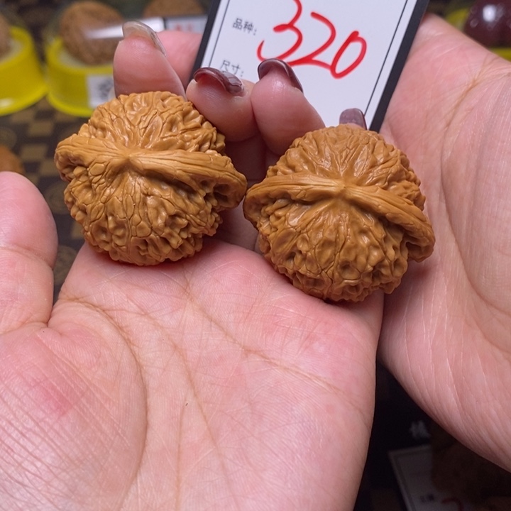 文玩核桃吊坠42宫灯320