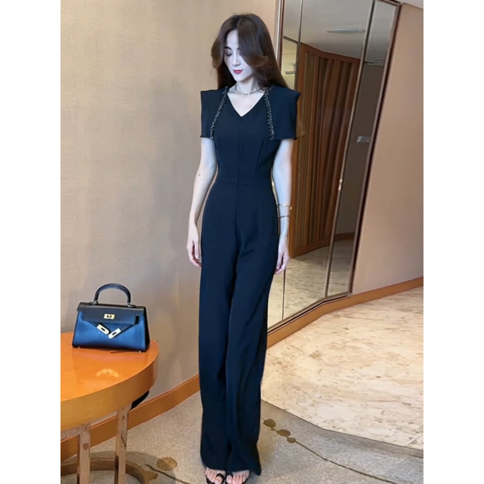 D2950网红爆款时尚镶钻V领连体裤女夏季新款高级感气质显瘦阔腿