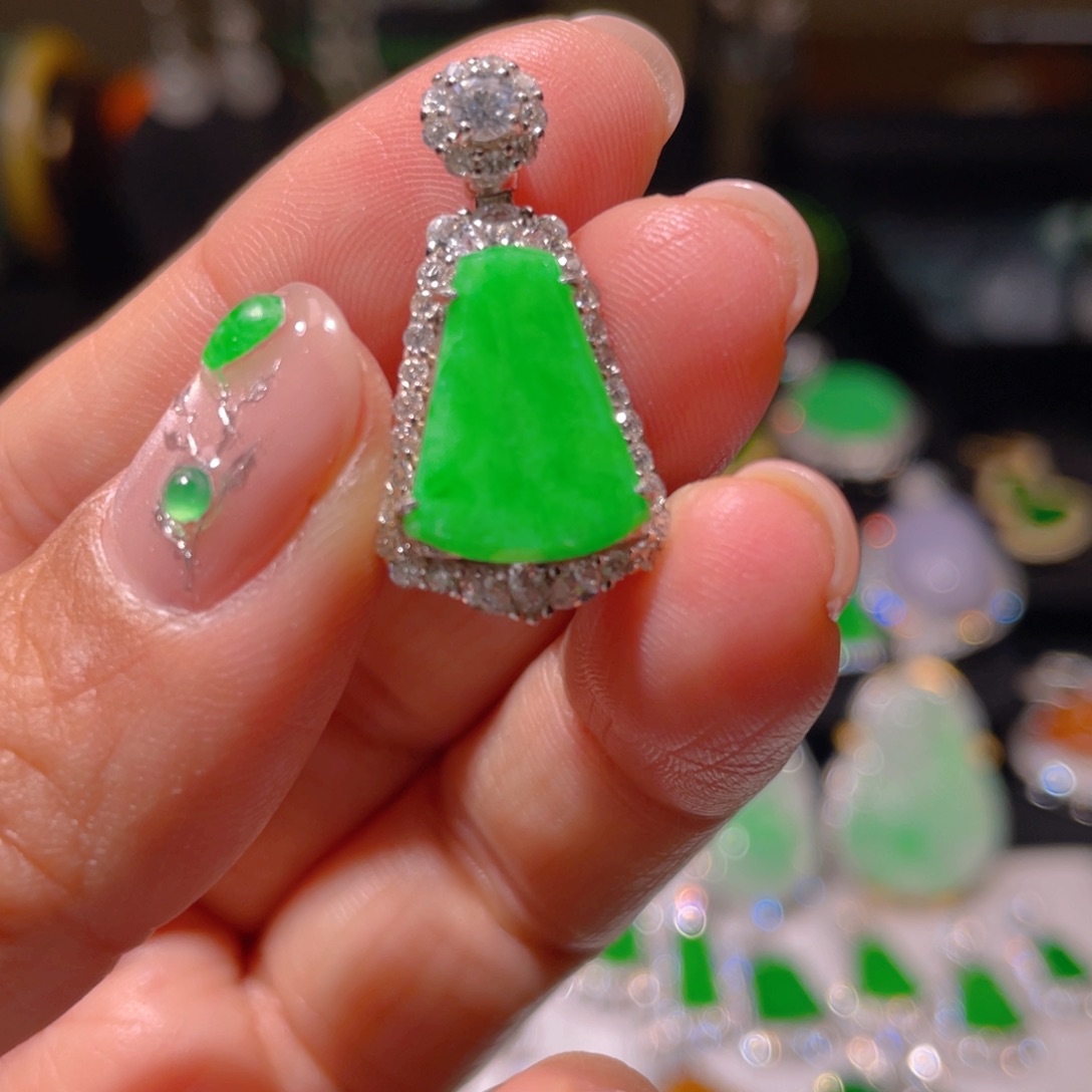 翡翠颈饰银S925镶嵌精品