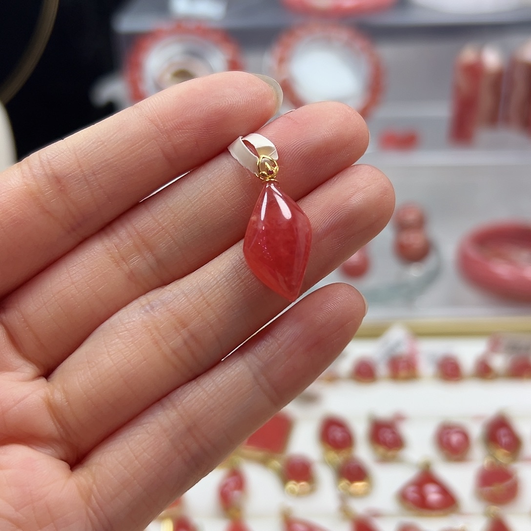 菱锰矿（红纹石）18K金镶嵌吊坠(不含链)