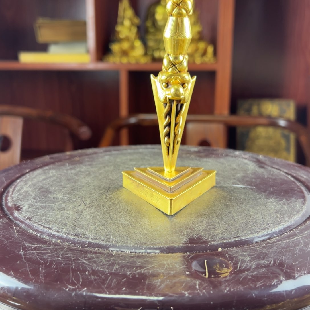 自*哥佛像的造型和造型