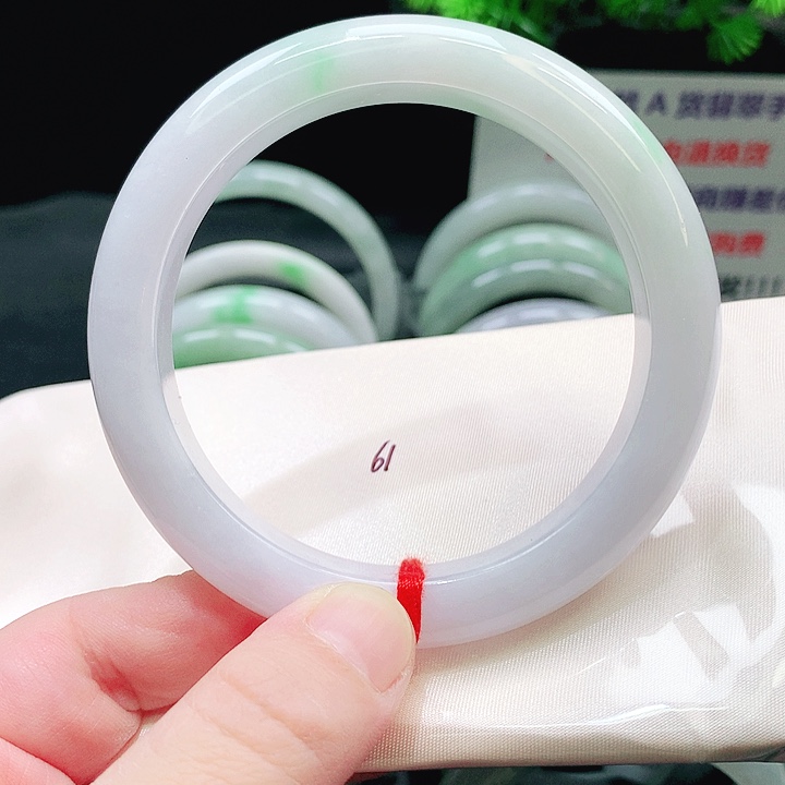 翡翠未镶嵌手镯123