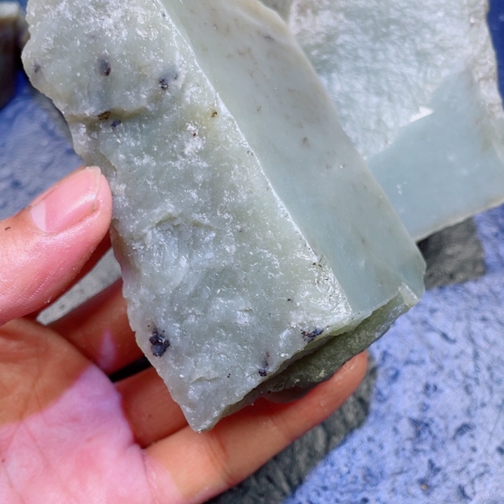 和田玉未镶嵌珠宝半成品