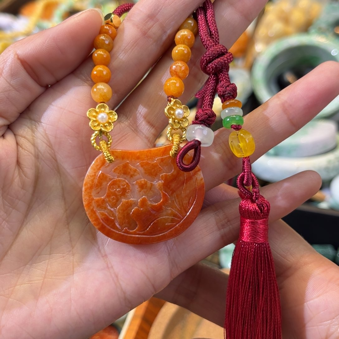 翡翠颈饰未镶嵌待编款