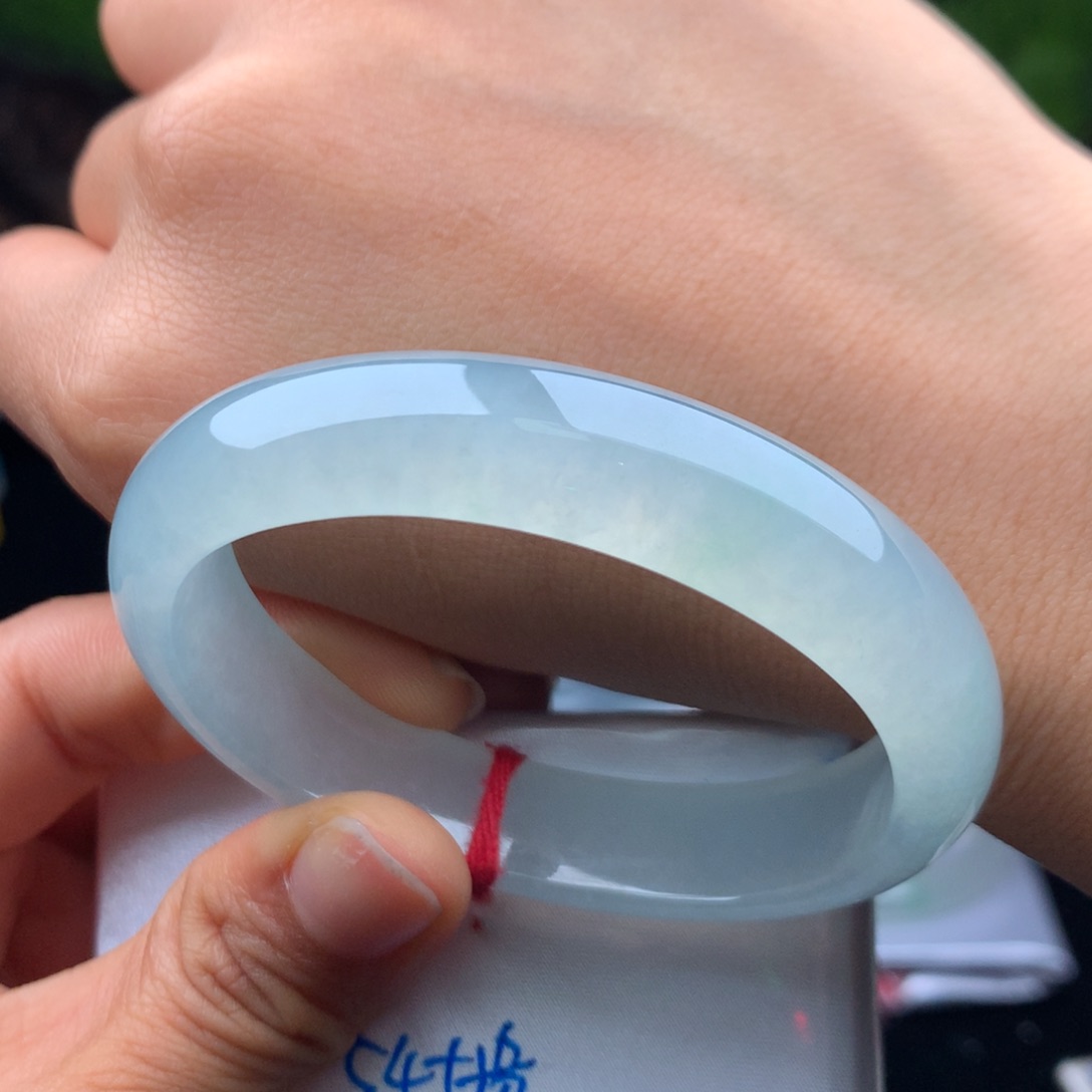 翡翠手镯未镶嵌手镯