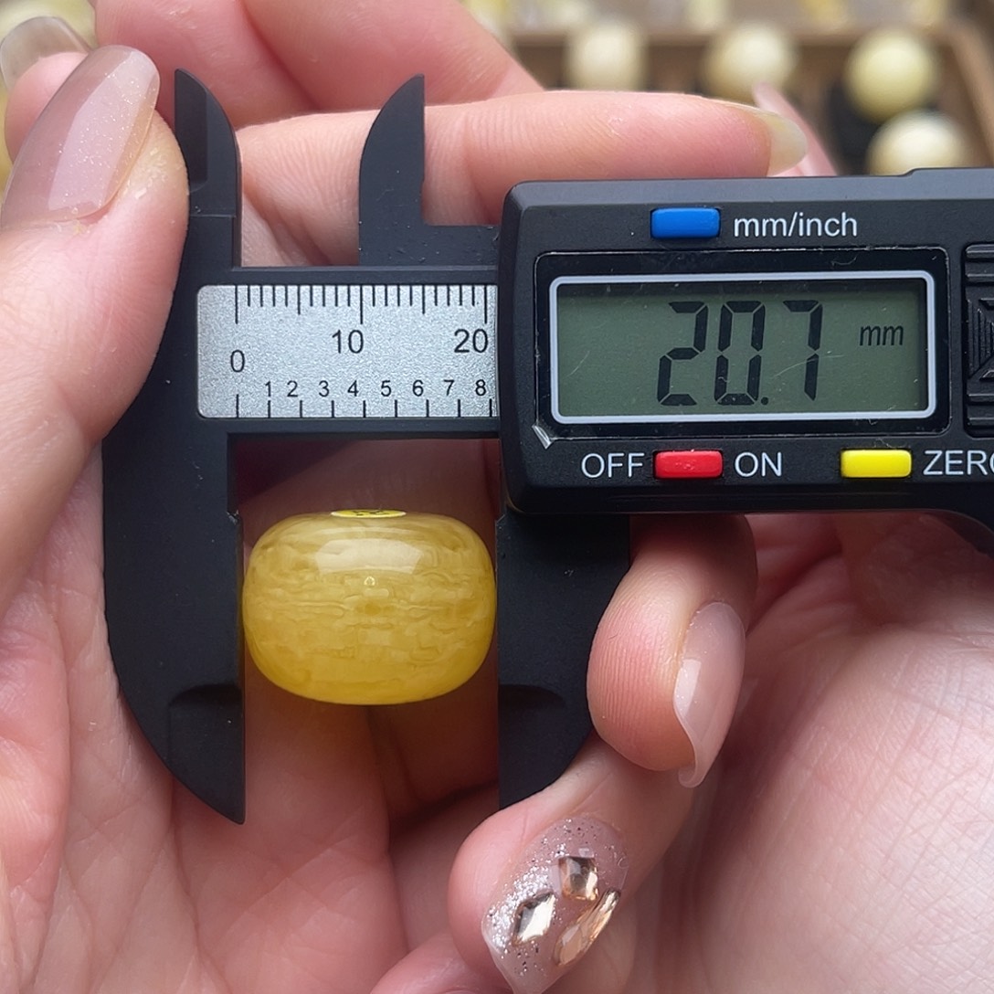 琥珀未镶嵌裸石蜜蜡鸡油黄虎皮纹墩子