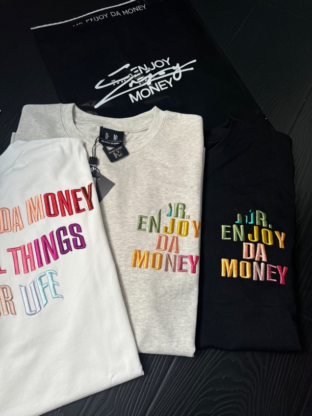 M彩虹刺绣短袖T恤