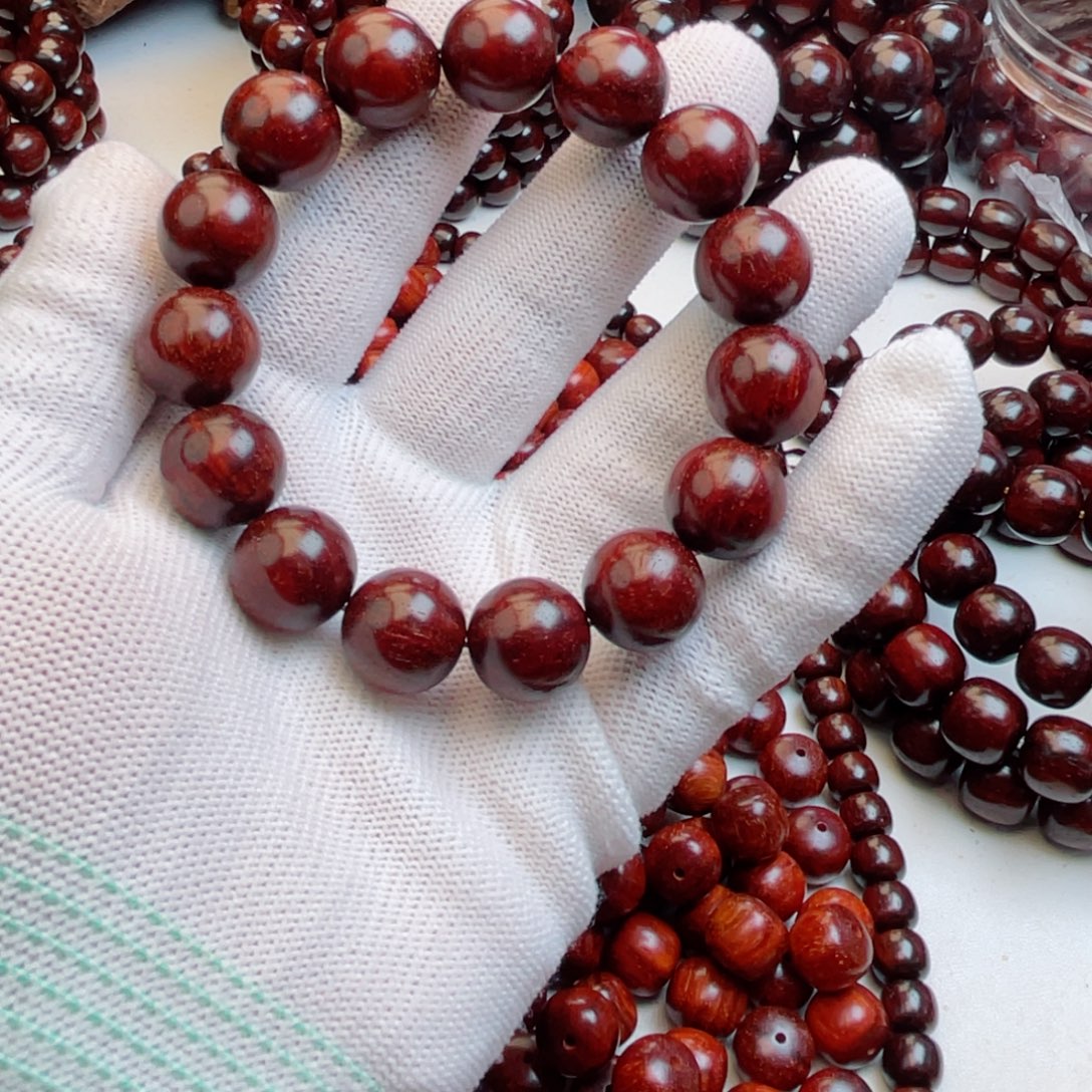 J***n檀香紫檀（小叶紫檀）