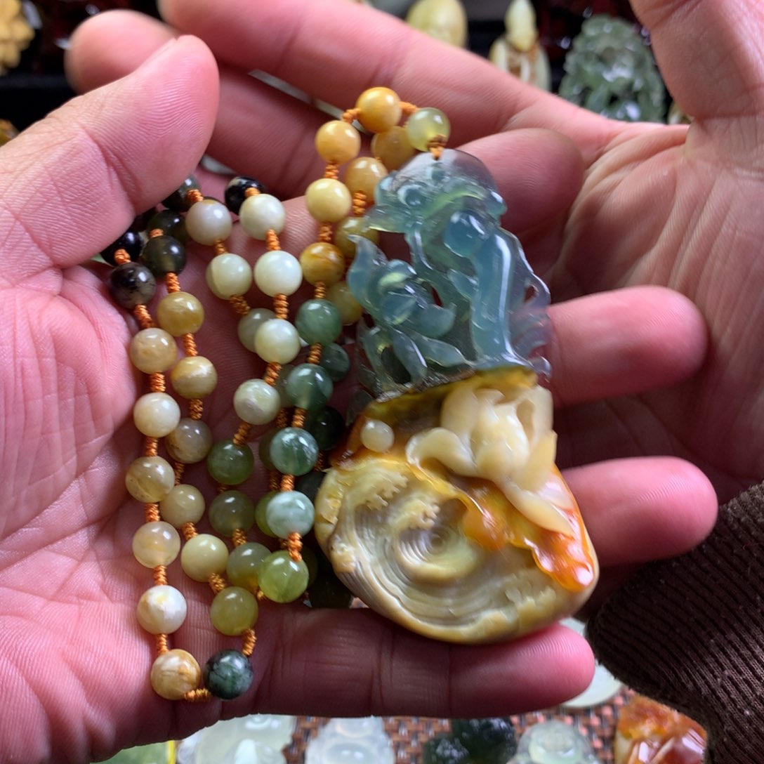 岫玉颈饰未镶嵌四*_