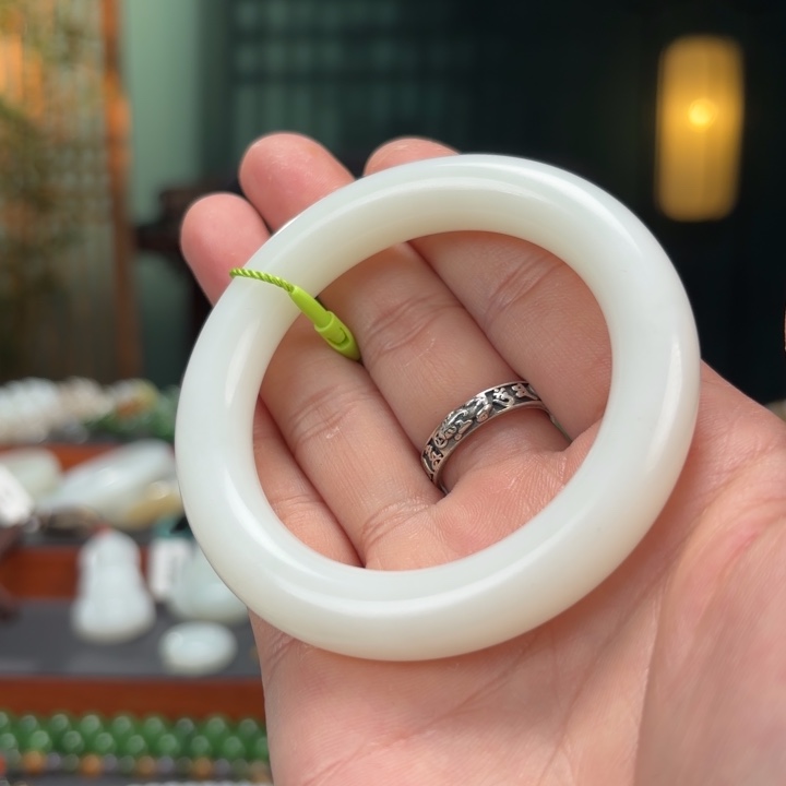 和田玉手镯未镶嵌53