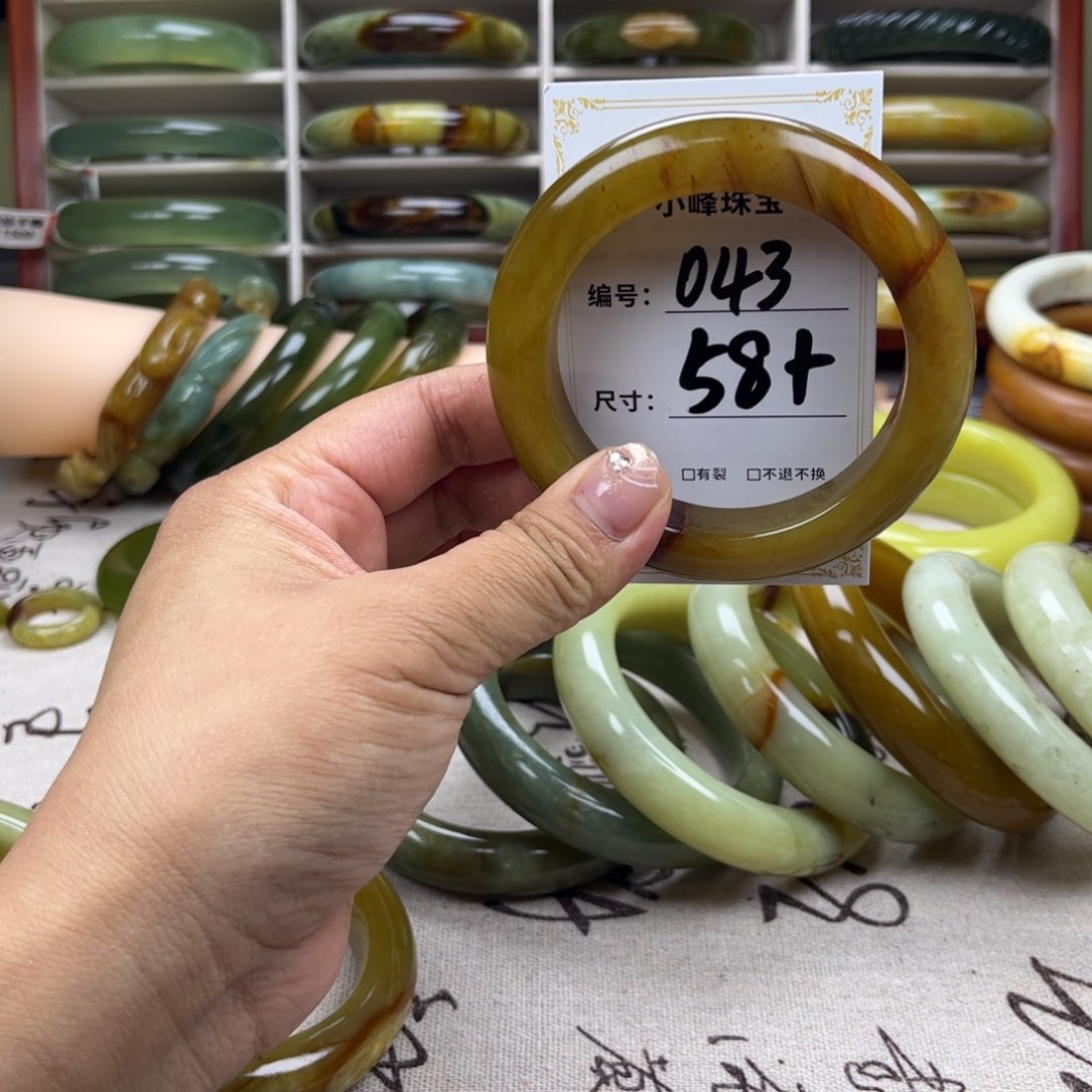 蛇纹石玉手镯未镶嵌明*@