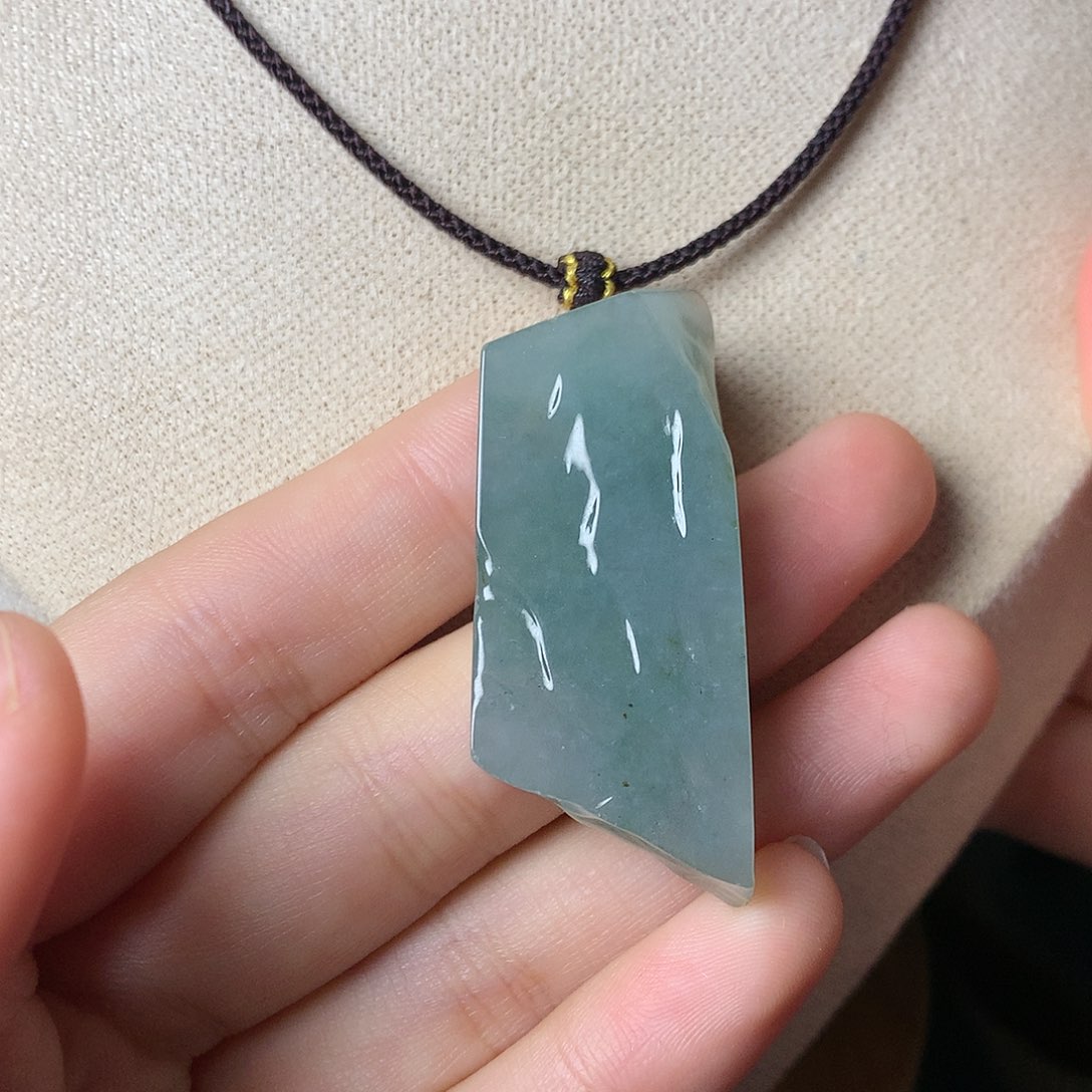 翡翠颈饰未镶嵌吊坠