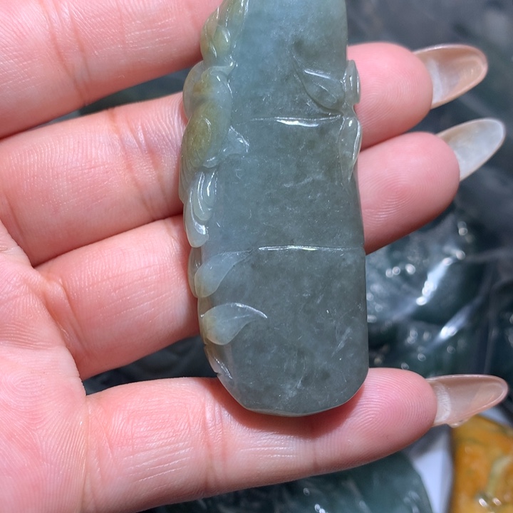 翡翠未镶嵌颈饰保真天然A货翡翠