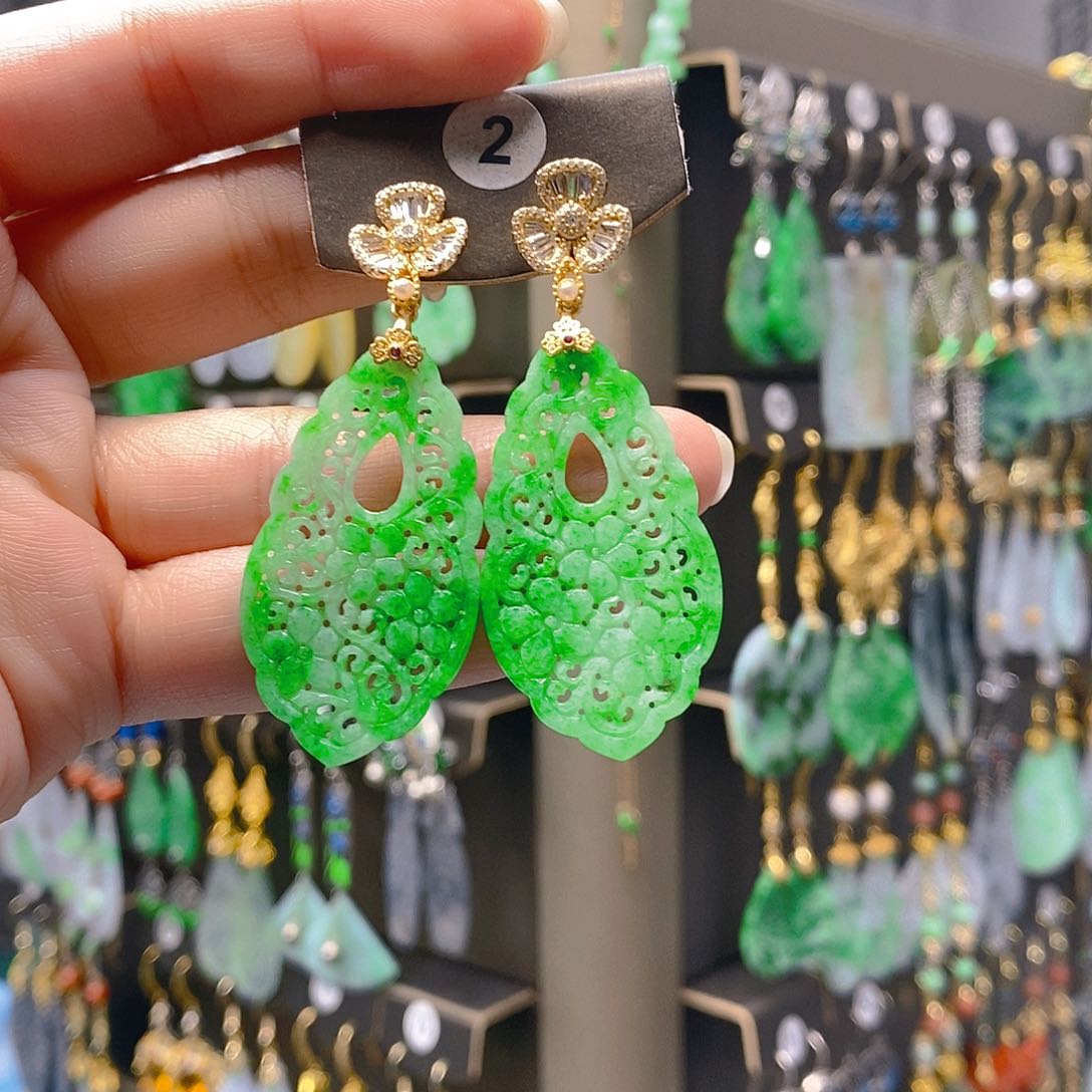 未镶嵌翡翠耳饰翡翠