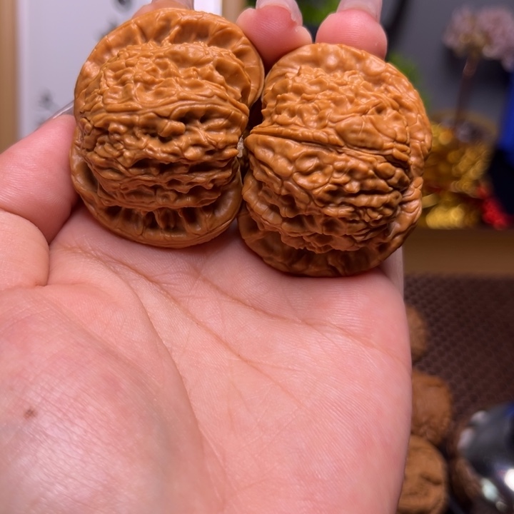 文玩核桃吊坠a****事46尺白狮子79