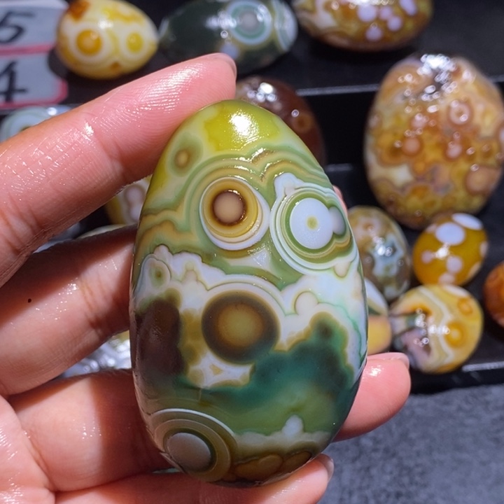 玛瑙/玉髓未镶嵌珠宝奇石63