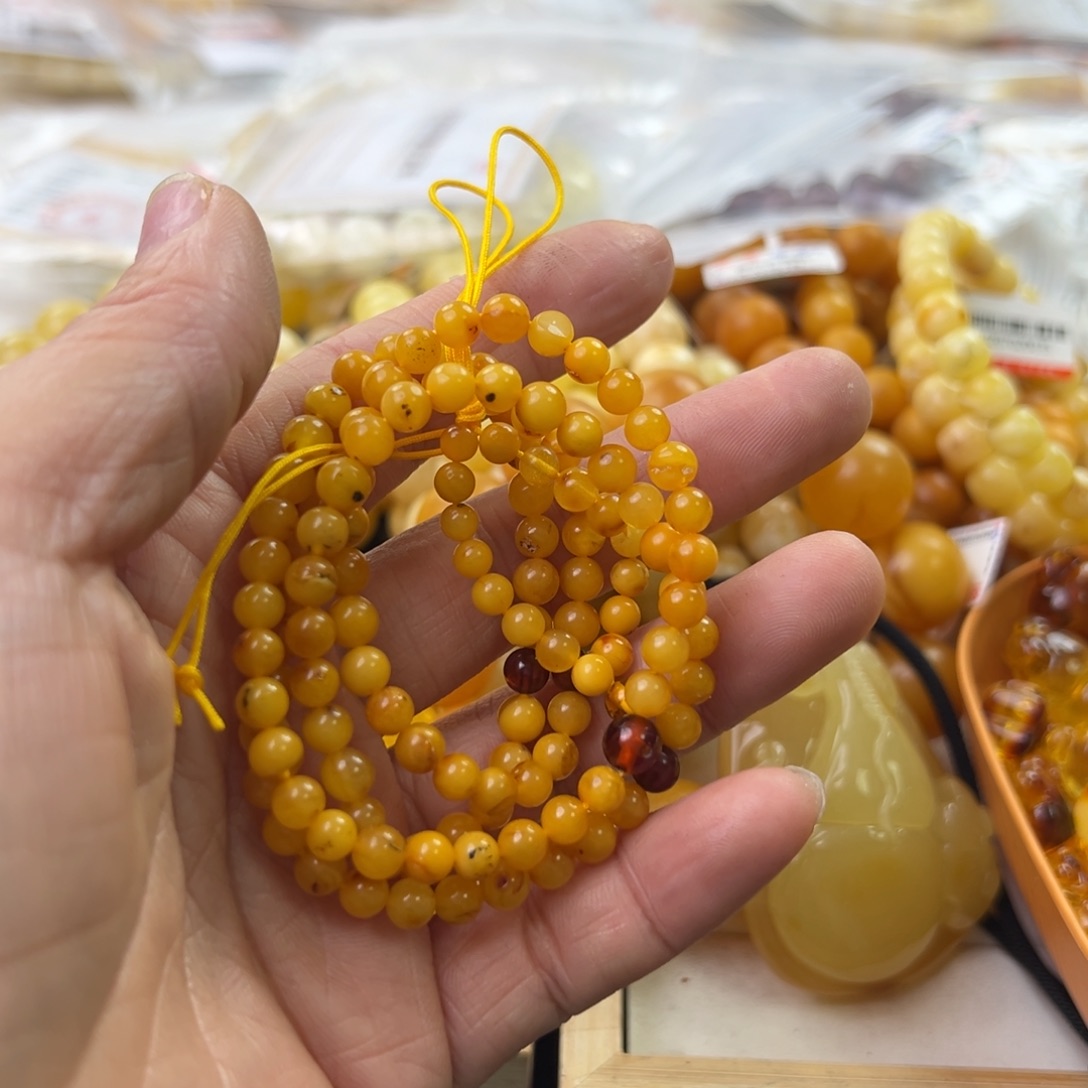 琥珀珠宝奇石未镶嵌