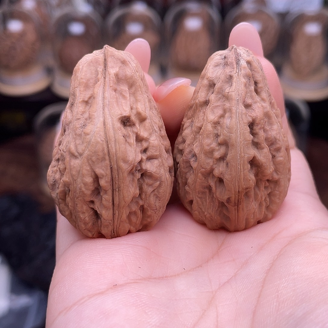 文玩核桃吊坠观音瓶